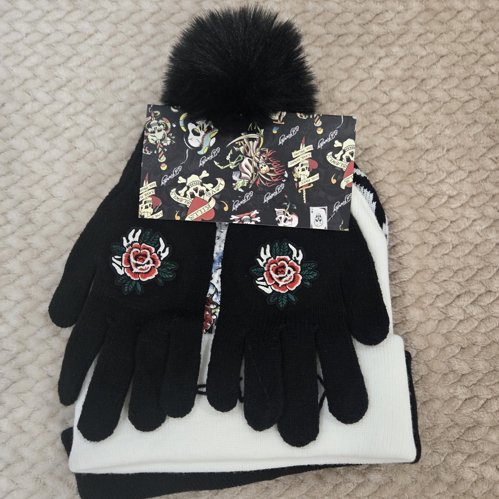 Ed Hardy Kids Skull Beanie and Gloves Set - Black and White